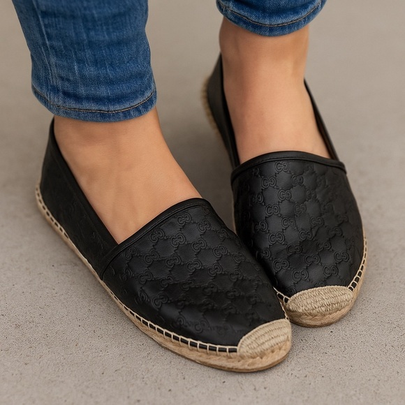 Authentic GUCCI Black Microguccissima Leather Slip On Espadrille Flats Size 35.5 - Picture 1 of 9